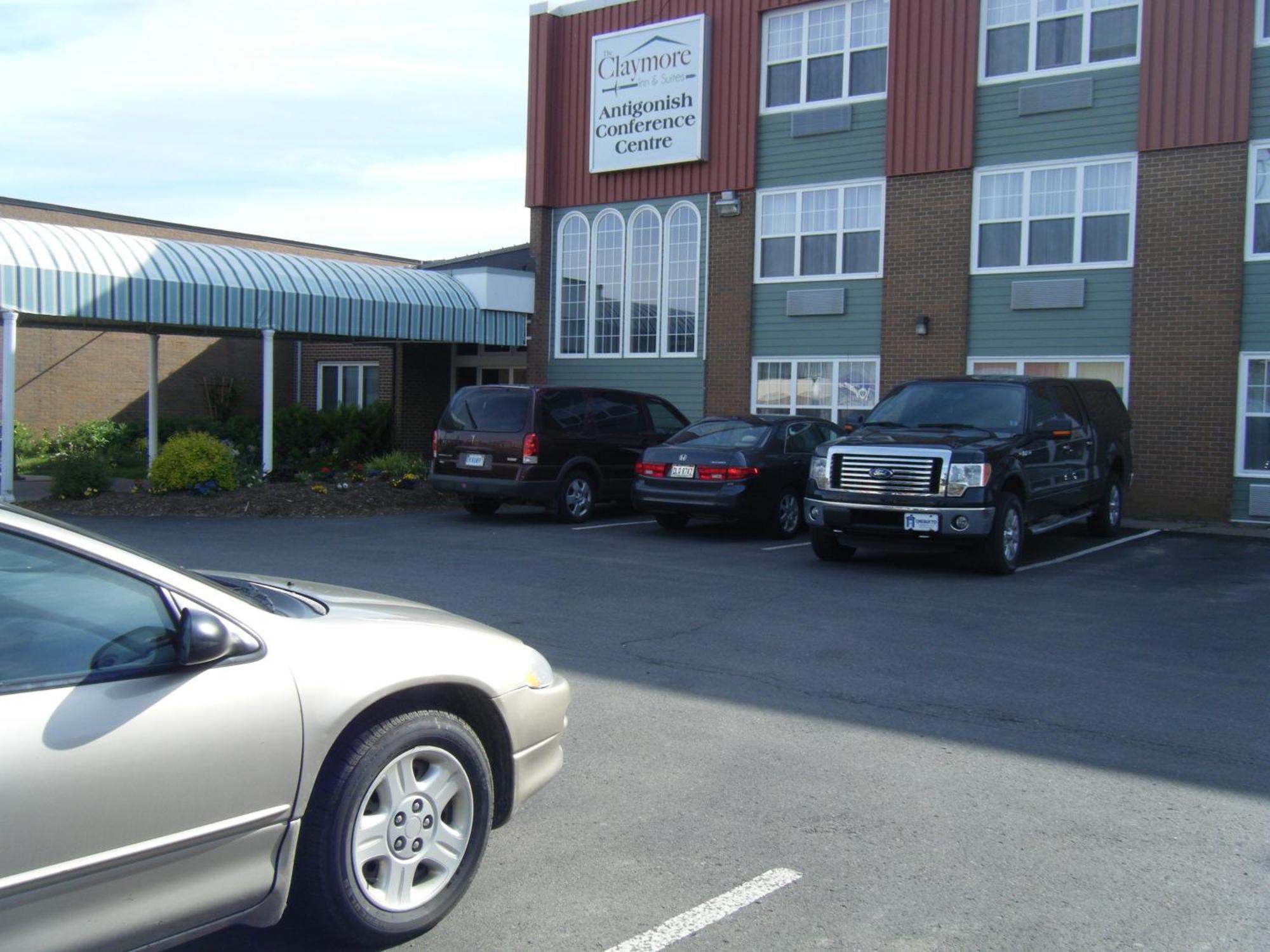 Claymore Inn And Suites Antigonish Exterior foto