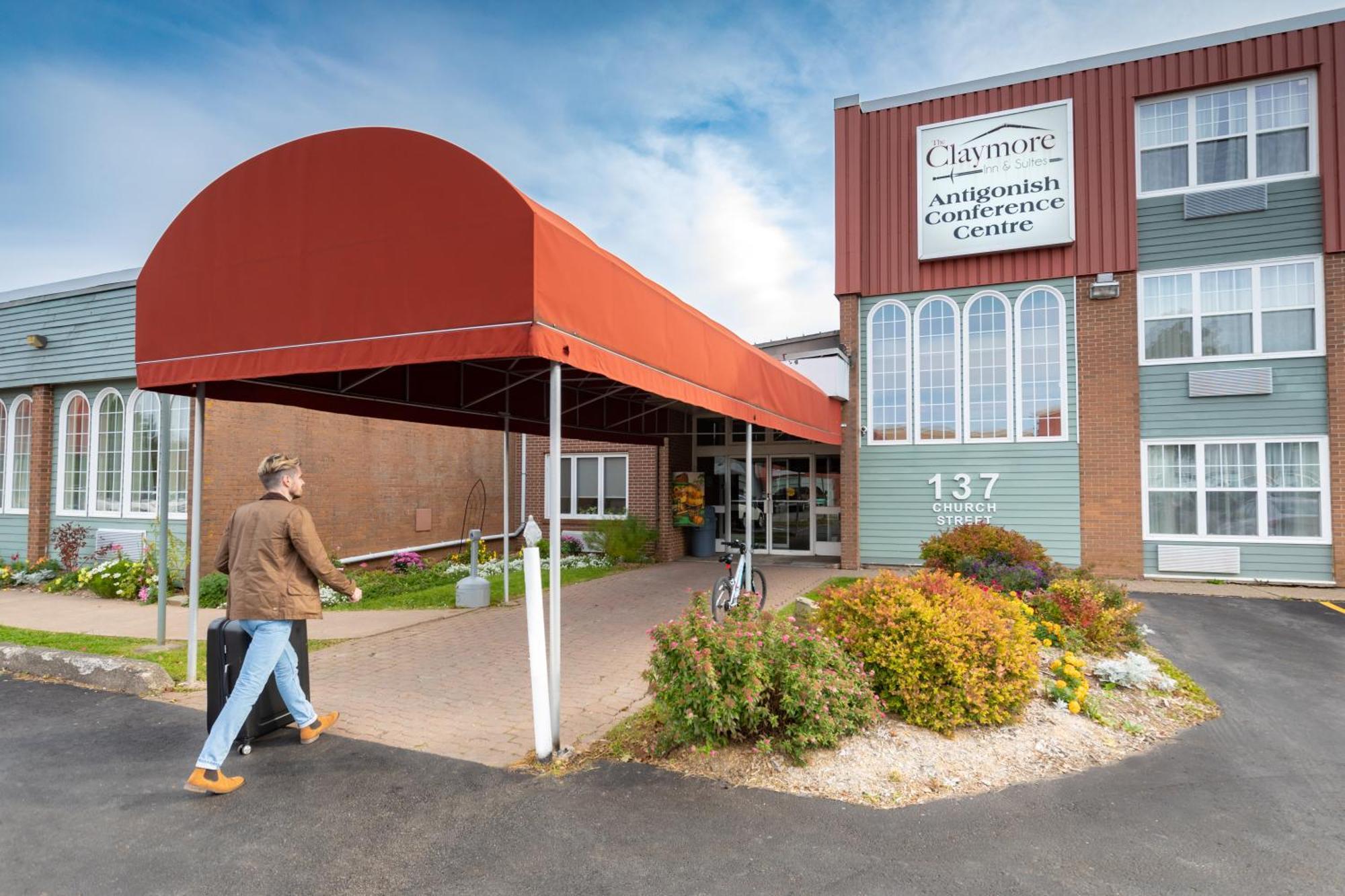 Claymore Inn And Suites Antigonish Exterior foto